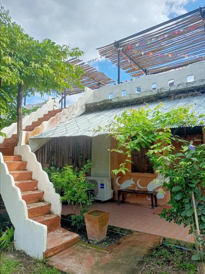 อยู่ดินกินดีฟาร์มสเตย์ Mae Rim Extérieur photo